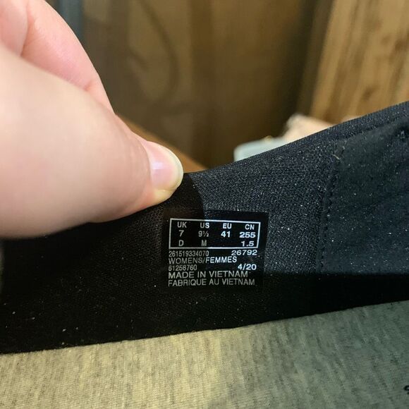 Like New! Size 9.5, Clark’s Cloudsteppers Loafers - Picture 4 of 4